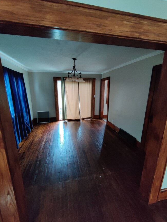 Foto del edificio - 127 E Woodside St