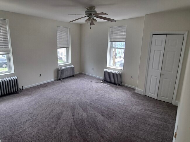 Foto del edificio - 4536 Mitchell St