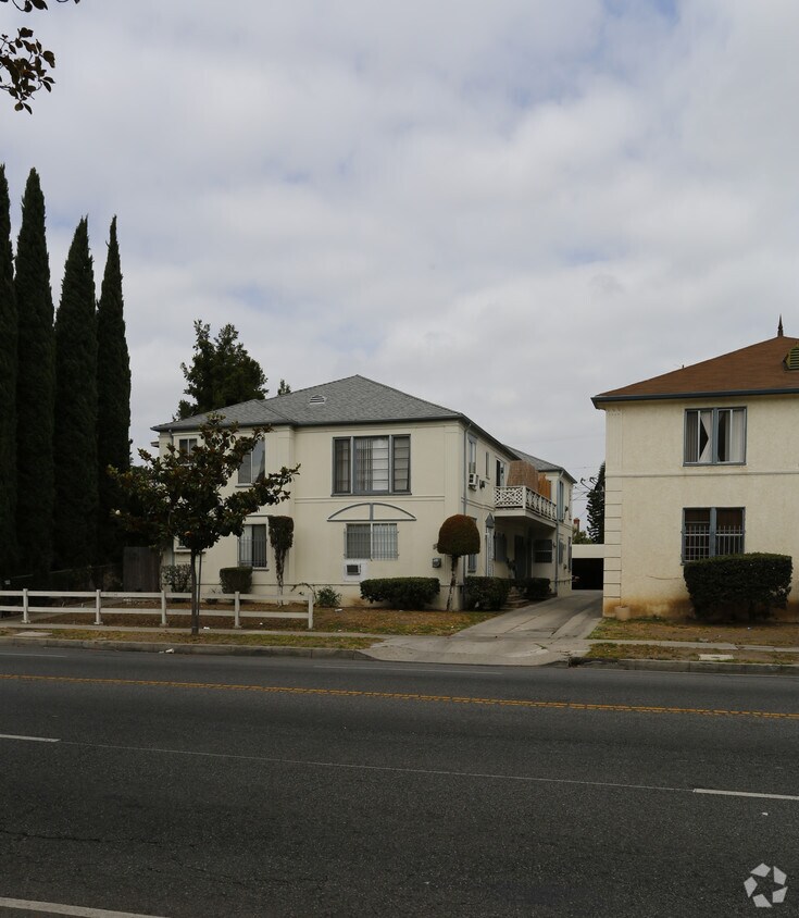Primary Photo - 933 S Wilton Pl