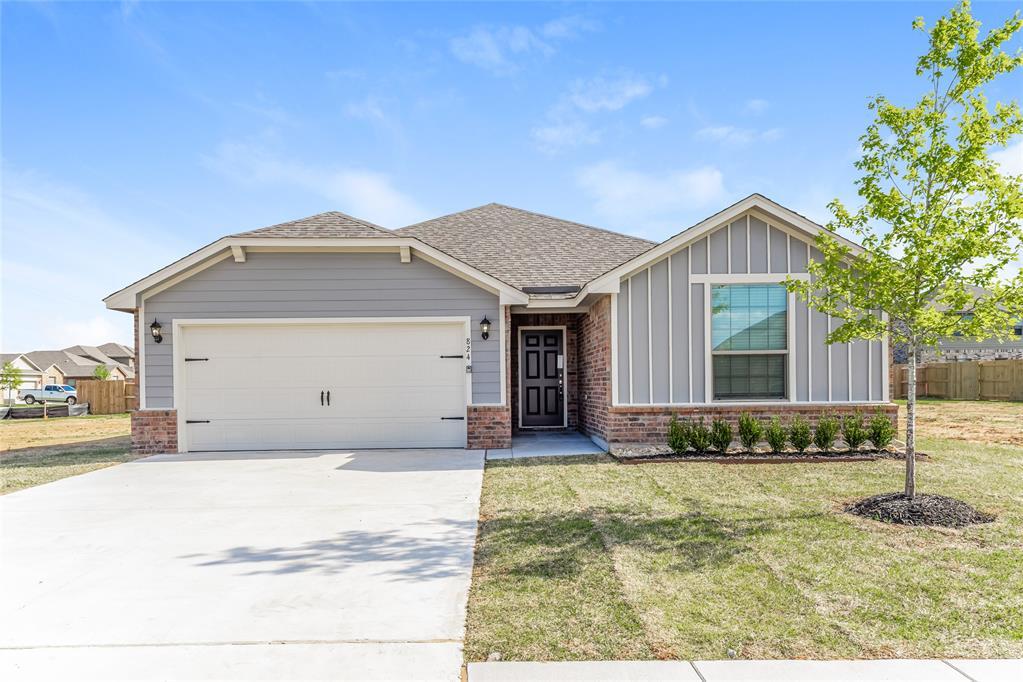 Foto principal - 824 NW 6th St