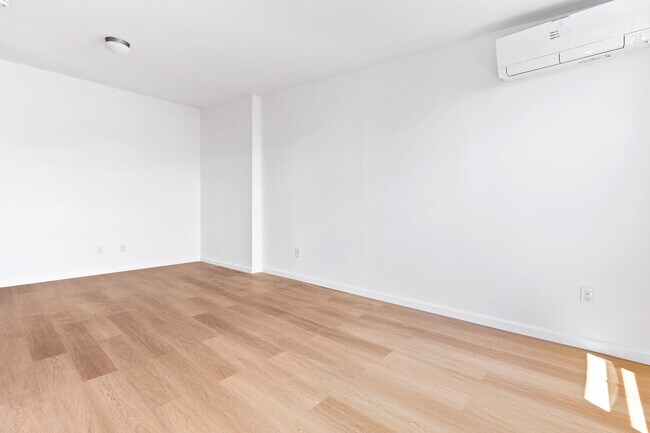 Building Photo - 100 3rd Pl