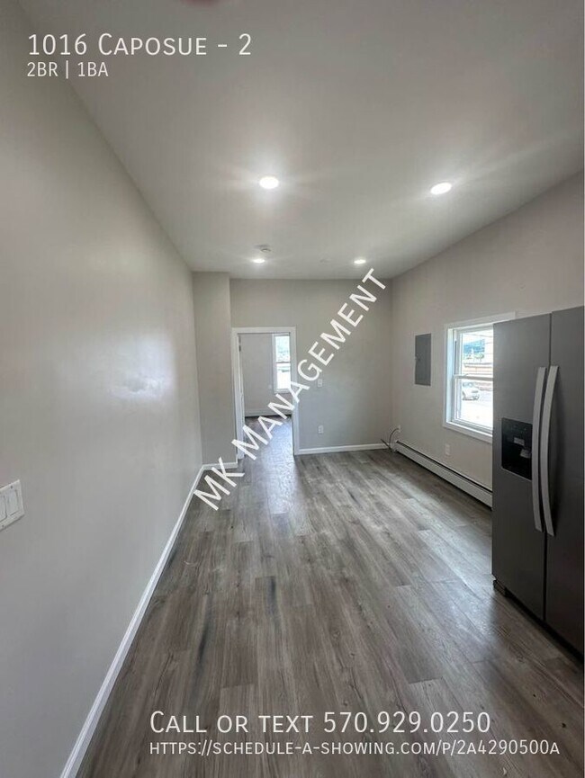 Building Photo - 2 bed/1 bath back entrance