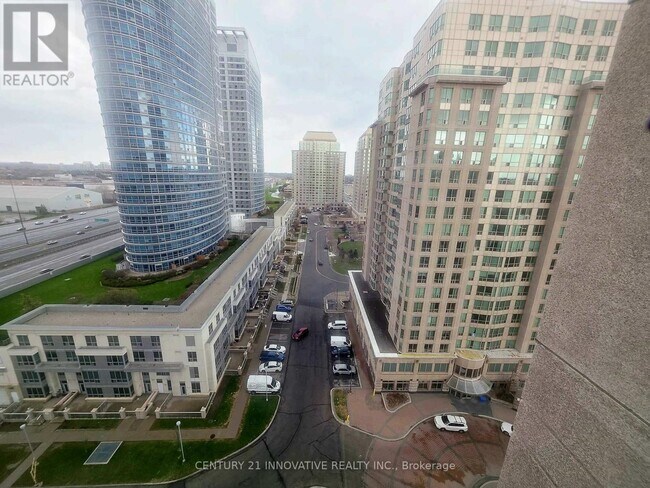 Photo du bâtiment - 18 Lee Centre Dr