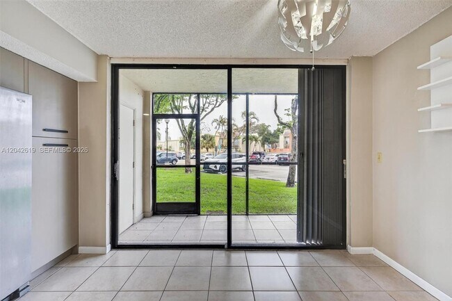 Foto del edificio - 8065 SW 107th Ave