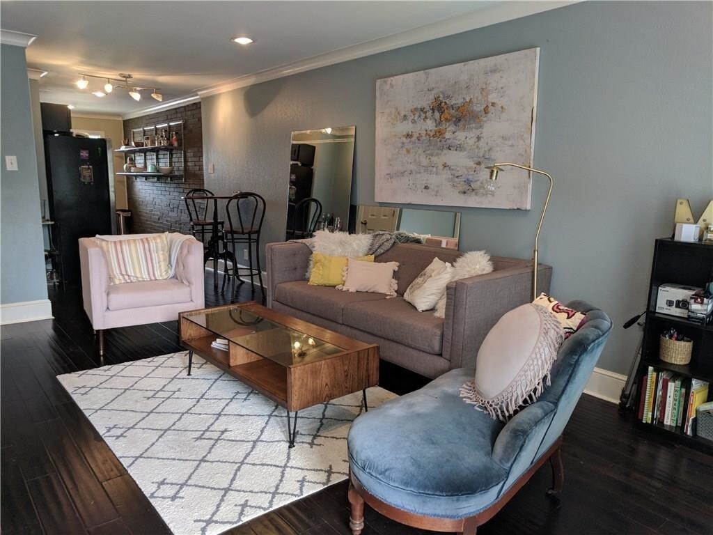 Foto principal - 7770 Meadow Rd