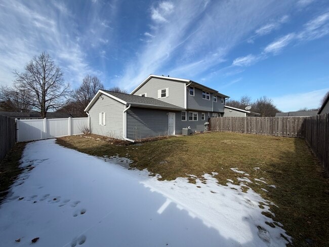 Building Photo - 1261 Lacount Rd