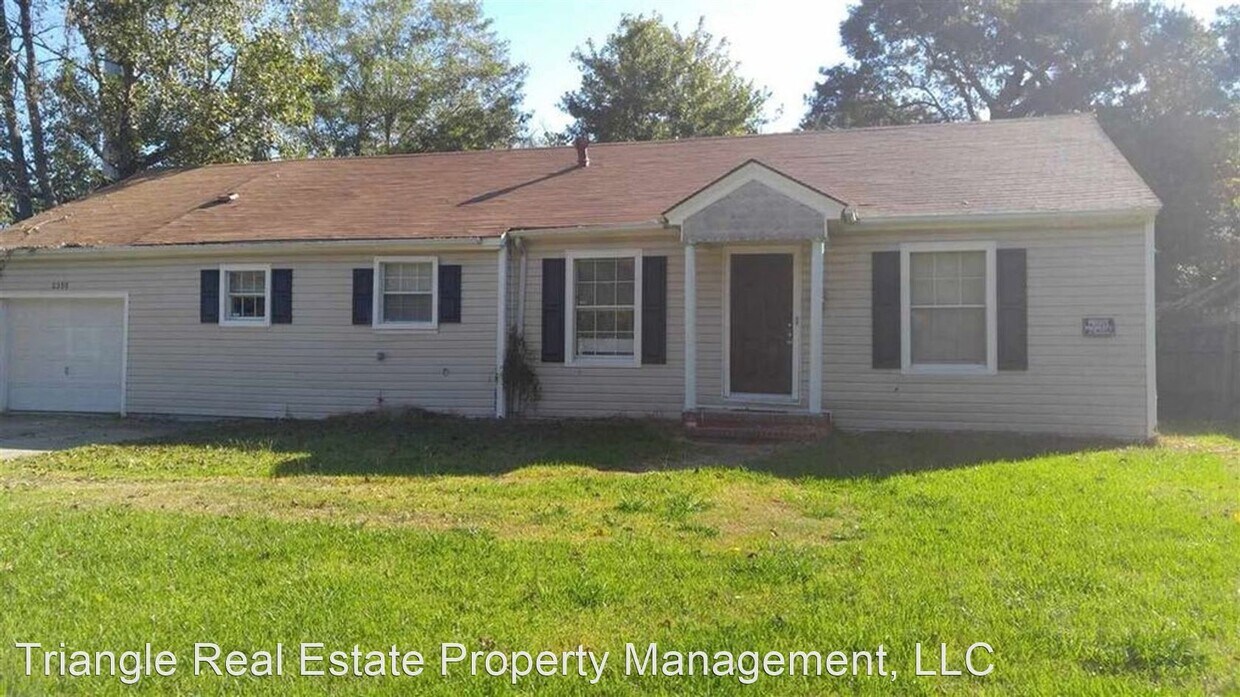 Primary Photo - 3 br, 1 bath House - 2356 Briarcliff Drive