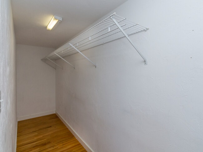 Building Photo - 241 River St