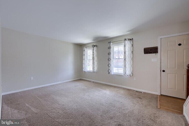 Foto del edificio - 604 Rockwood Dr