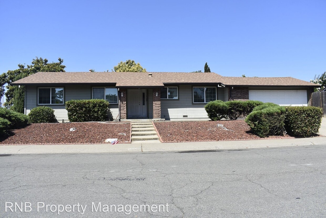 Primary Photo - 3 br, 2 bath House - 2880 Chiplay Street