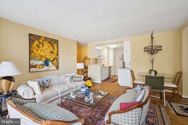 Building Photo - 224-30 W Rittenhouse Square