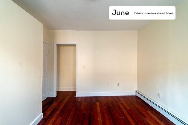 Photo - Private bedroom in 5 bed/2 bath Home