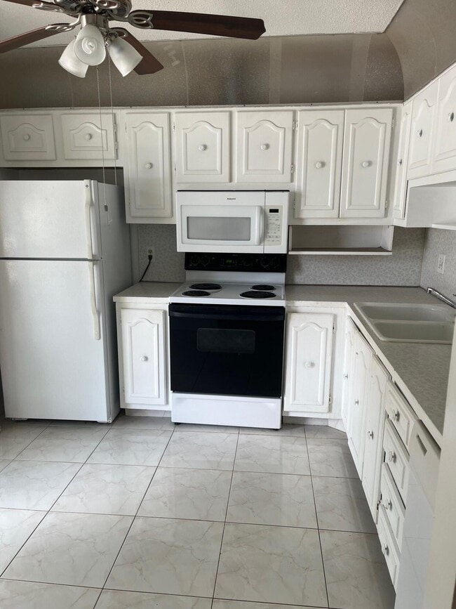 Building Photo - 321 Cape Cod Cir