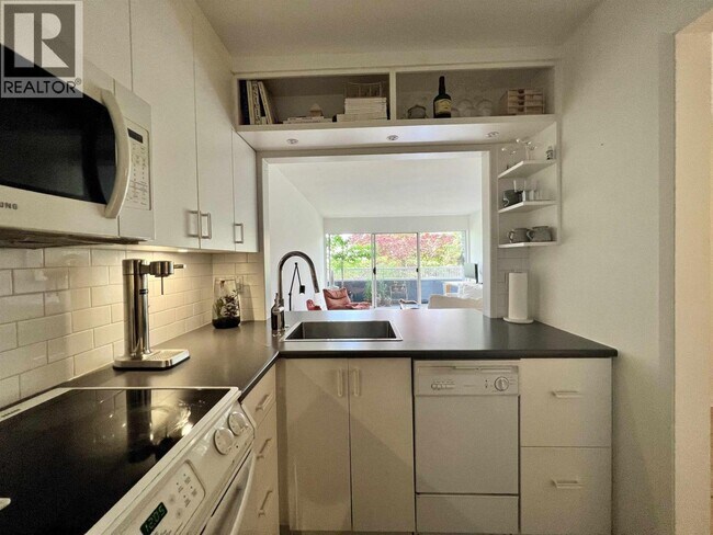 Photo du bâtiment - 3875 W 4th Ave