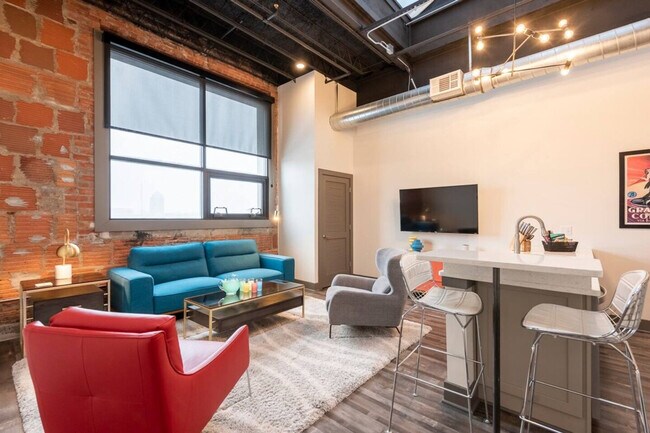 Foto del edificio - 350 East Ave