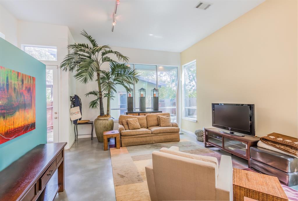 Foto principal - 2317 W 9th St