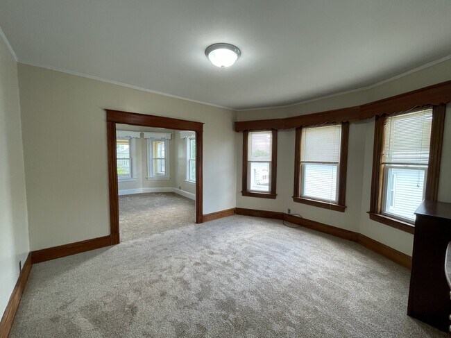 Dining Room - 119 Mount Washington St