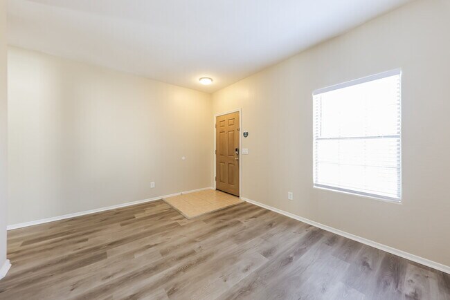 Building Photo - 16115 N 168th Ave