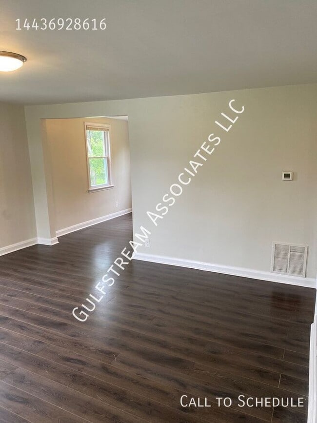 Building Photo - 6521 Dogwood Rd