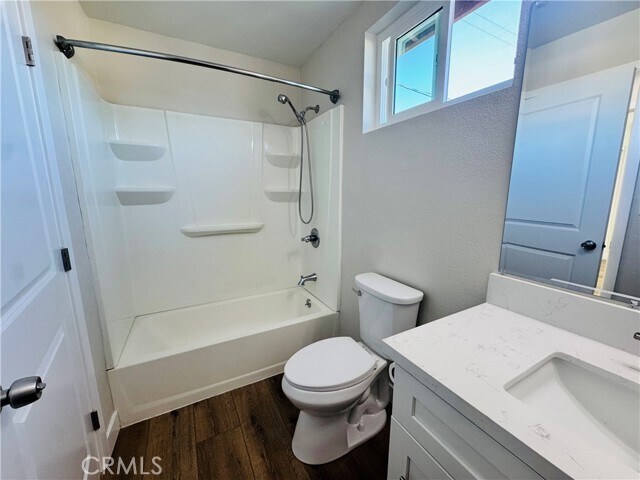 Foto del edificio - 8186 San Antonio Ave