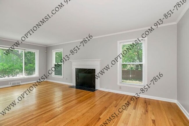Building Photo - Incredible home in Romanelli Gardens!