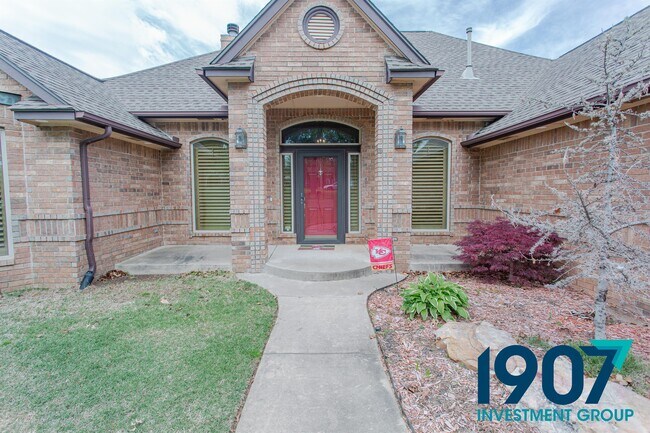 Foto del edificio - 5017 Robin Hill Ln