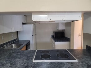 Building Photo - 4324 NW 9th Ave