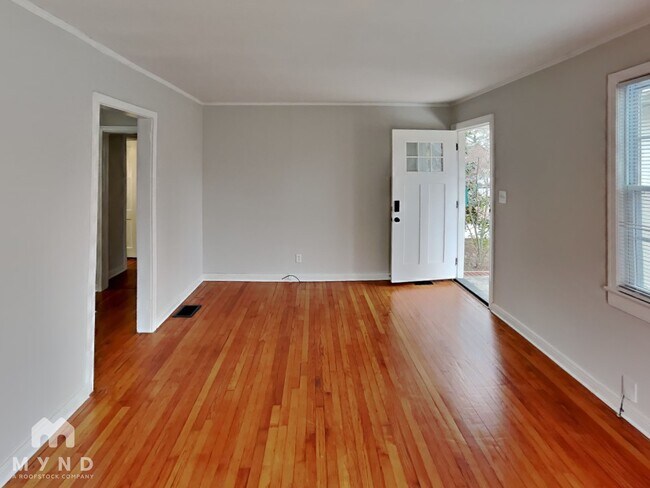 Foto del edificio - 3816 The Plaza