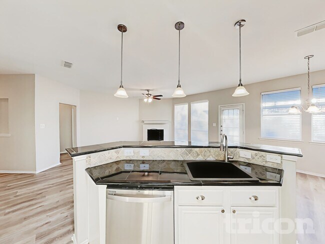 Foto del edificio - 13354 Dove Ranch Rd