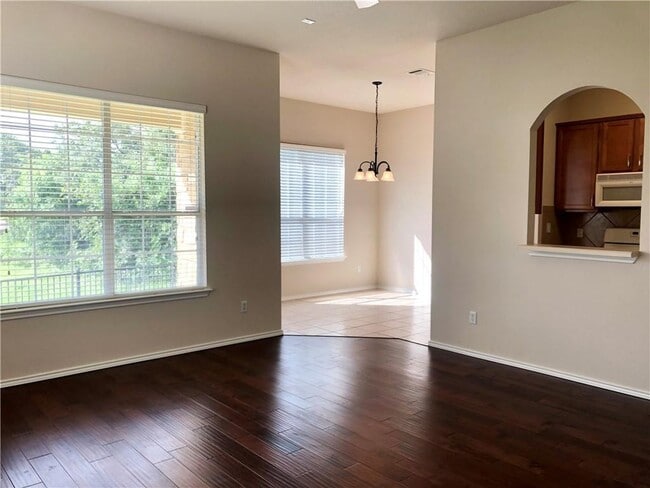 Building Photo - 16100 S Great Oaks Dr