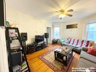 Building Photo - 14 Edison Grn