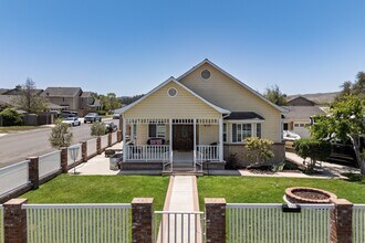 Building Photo - 150 Pinal Ave