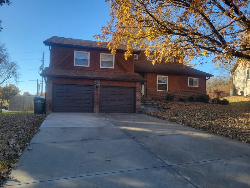 301 Bambi Ct, Lansing, KS 66043 House Rental in Lansing, KS