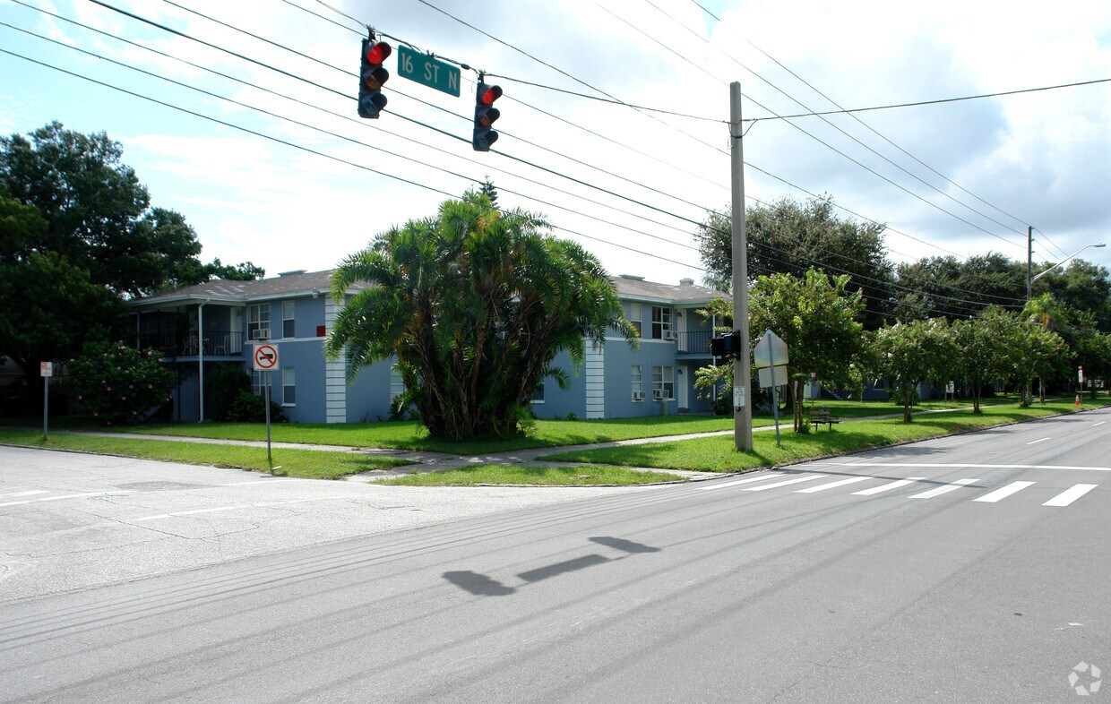 Primary Photo - 1625 16th St N