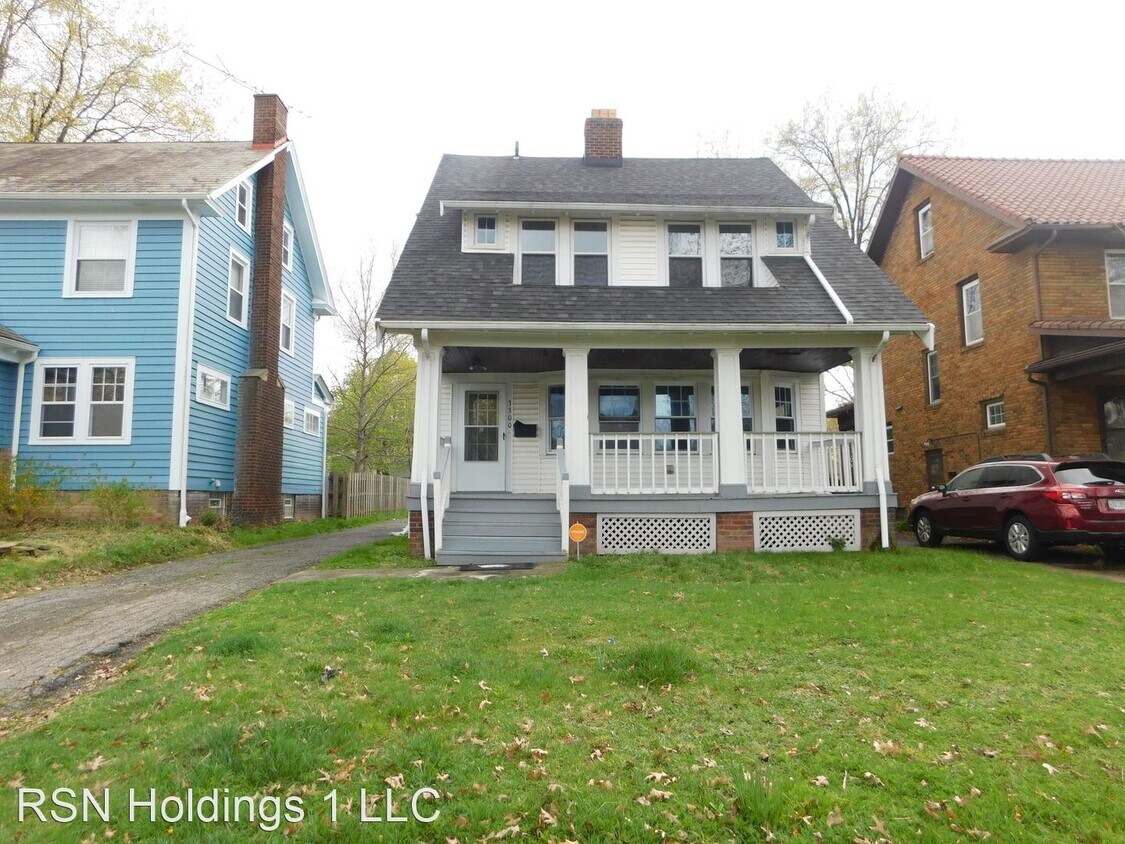 Primary Photo - 3 br, 1.5 bath House - 3300 BEECHWOOD AVE