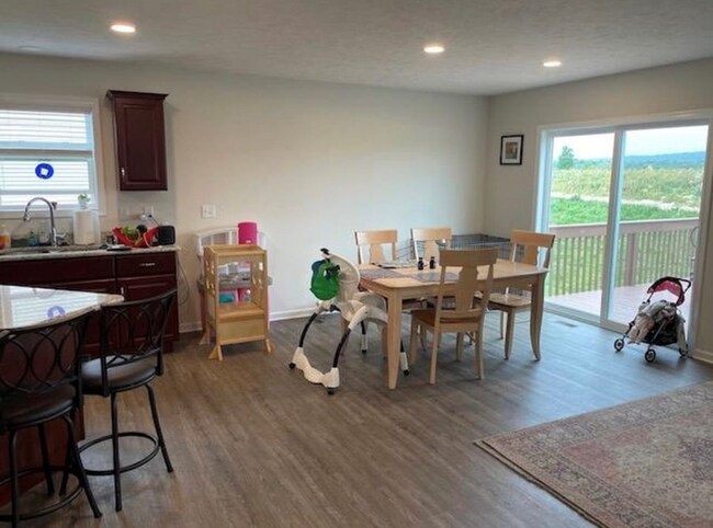 Building Photo - 125 Caymus Dr
