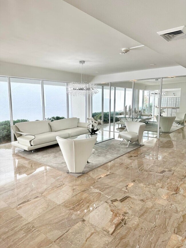 Building Photo - 3580 S Ocean Blvd