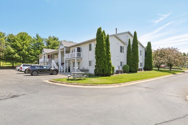 Interior Photo - White Pines of DeWitt