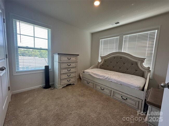 Building Photo - 596 Altamonte Dr