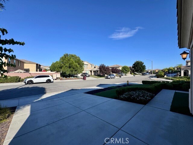 Building Photo - 30223 Mahogany St