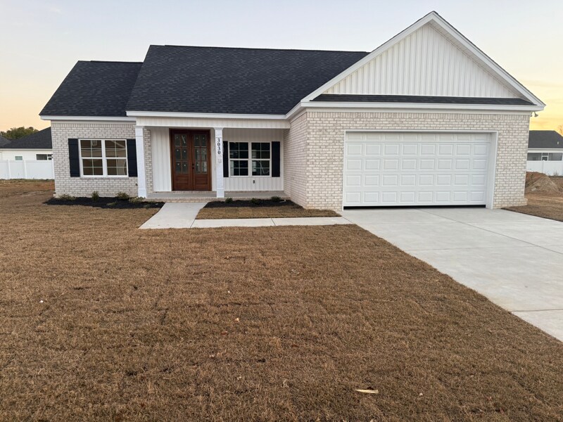 Foto principal - 3030 Fincher Dr