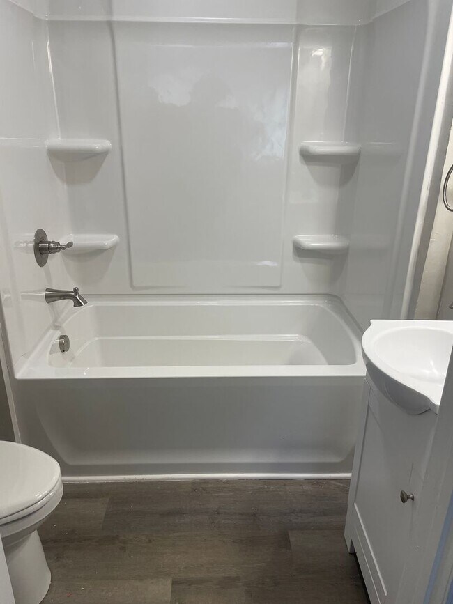 Foto del edificio - 1542 24th St NE