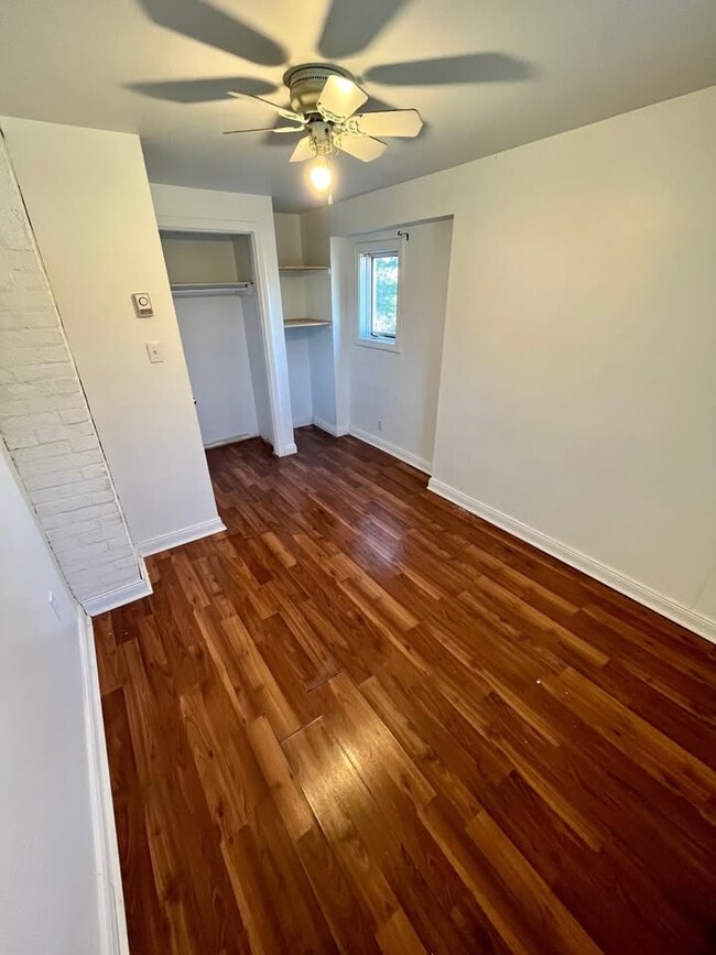 Building Photo - 329 Victoria St