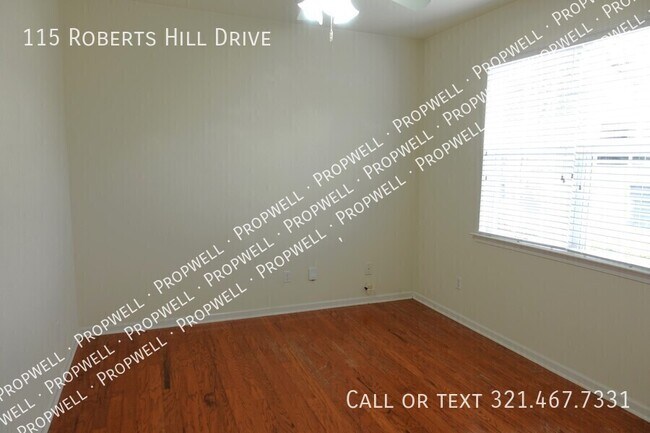 Foto del edificio - 115 Roberts Hill Dr