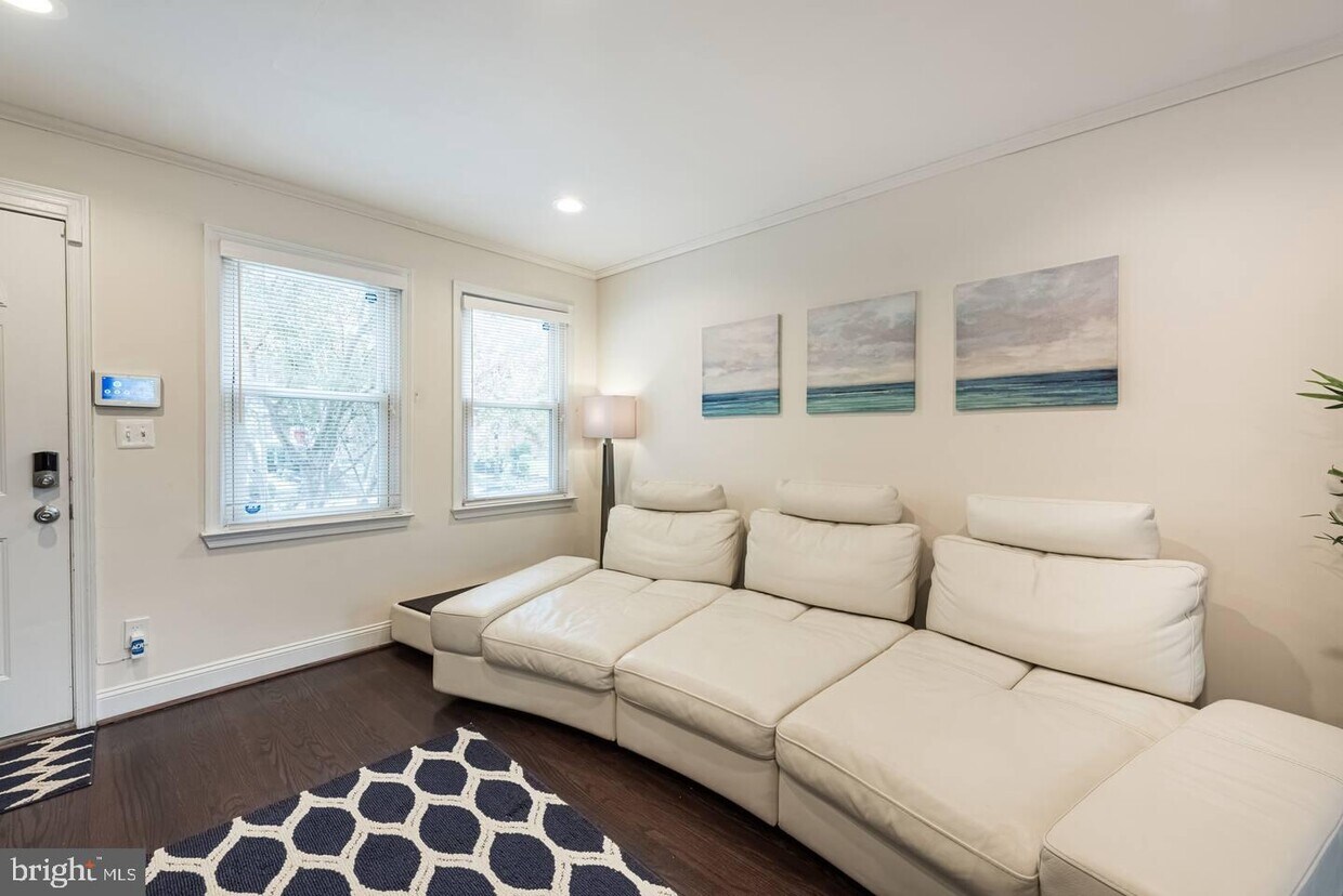 Foto principal - 505 E Nelson Ave