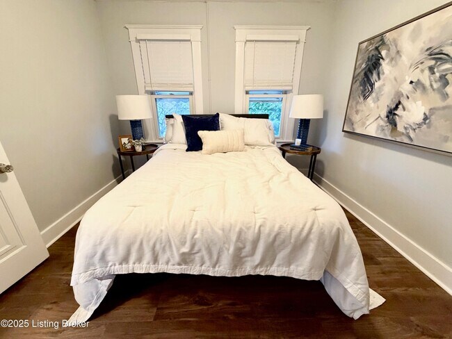 Foto del edificio - 2707 Cleveland Blvd