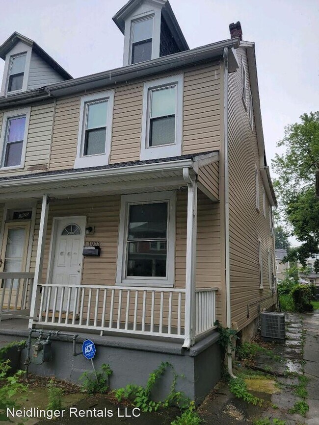 Building Photo - 4 br, 1 bath House - 1923 Boas Street