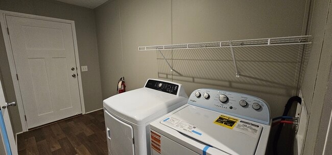 Building Photo - 135 Birch Ct