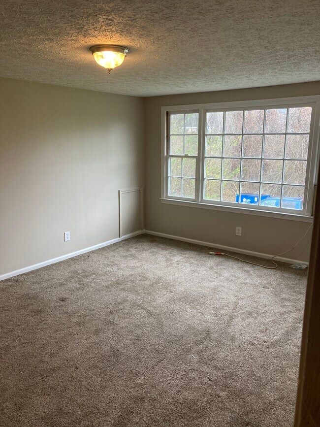 Building Photo - 958 Brookside Camp Rd