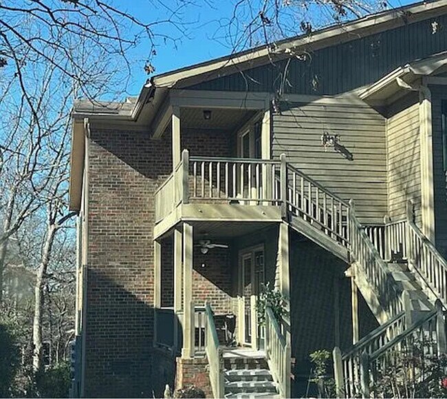 Foto del edificio - 2080 Woodlawn Dr SW